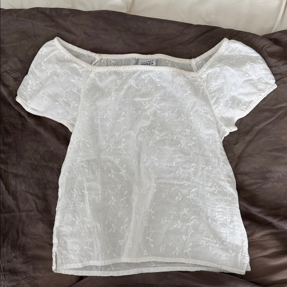 Old Navy White Embroidered Off-Shoulder Blouse